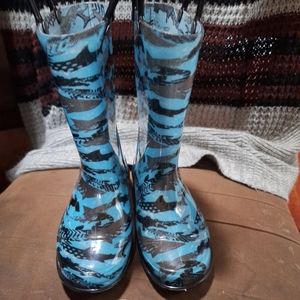 Member's Mark Waterproof Light Up Easy Pull-On Rain Boots, Shark Kids Size 11/12